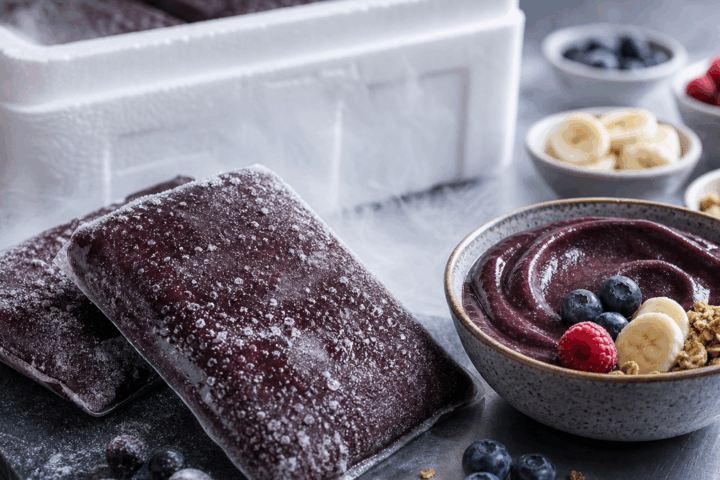 Açaí jako mražená surovina: proč u téhle bobule rozhoduje cesta z pralesa do mrazáku — ilustrační magazínový obrázek